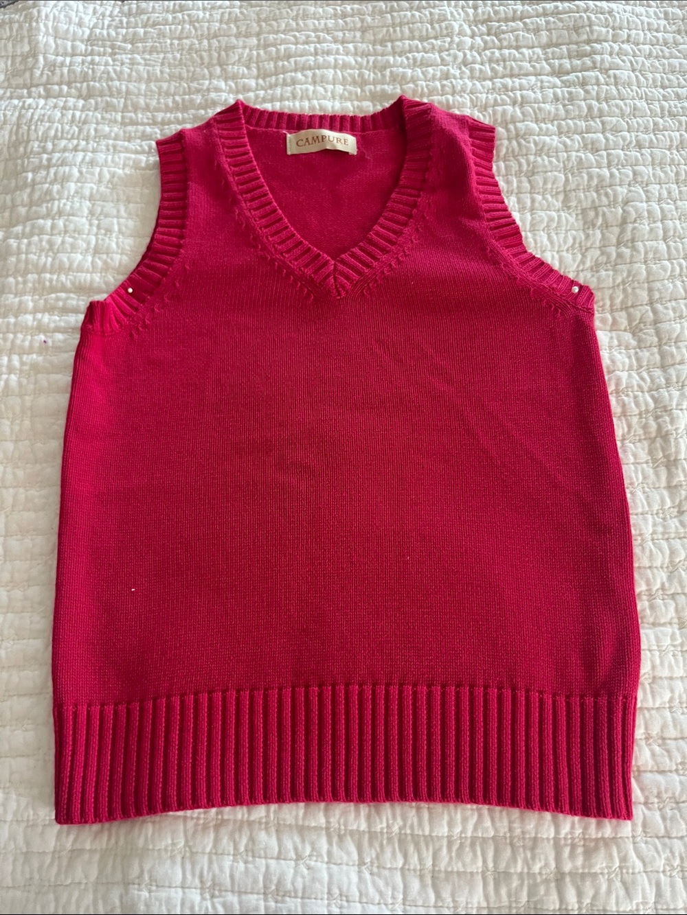 100% Cotton Women's V-Neck Sleeveless Sweater Vest in Fuchsia